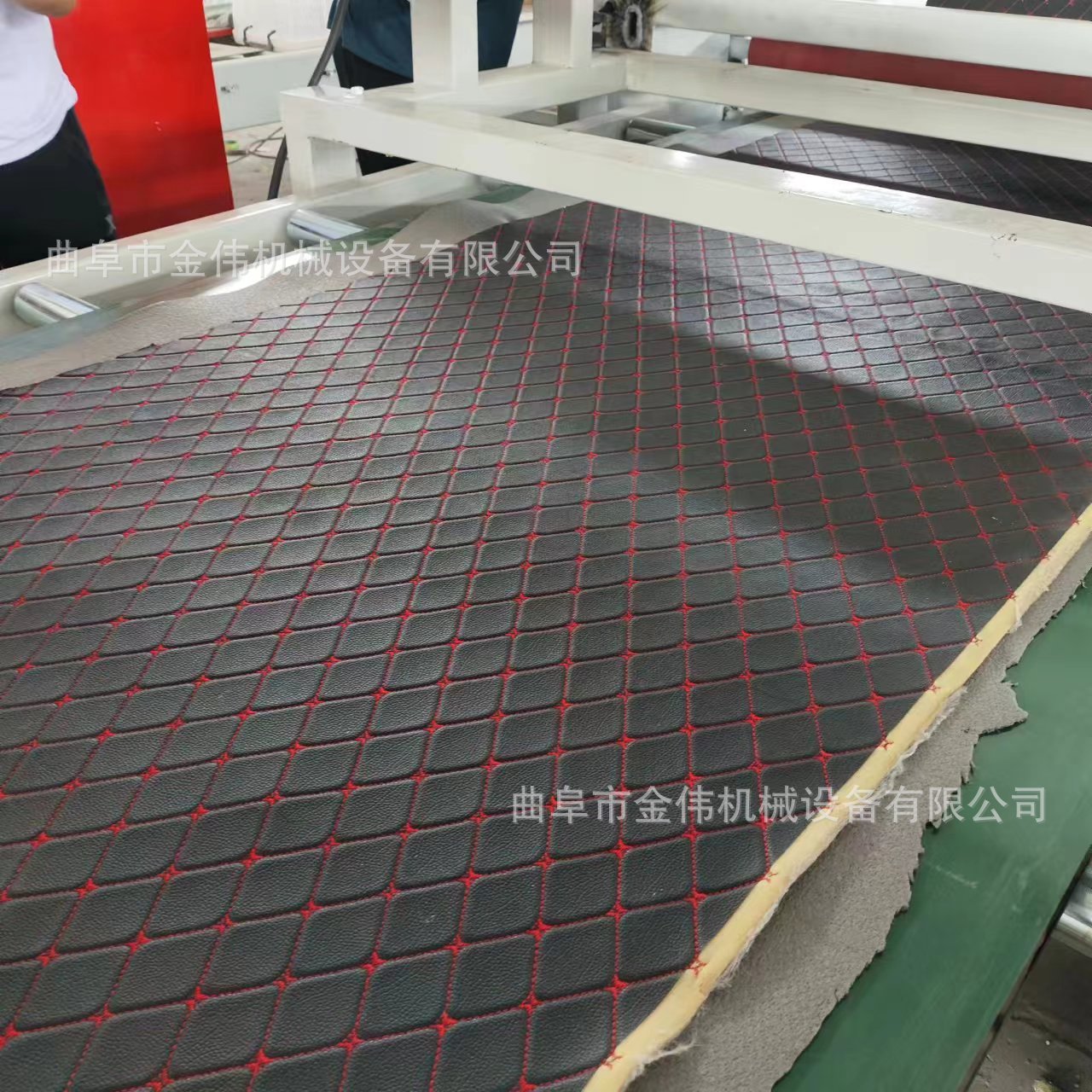 PUR汽车内饰皮革脚垫XPE复合机 胶合板密度板贴木纹纸热压贴面机