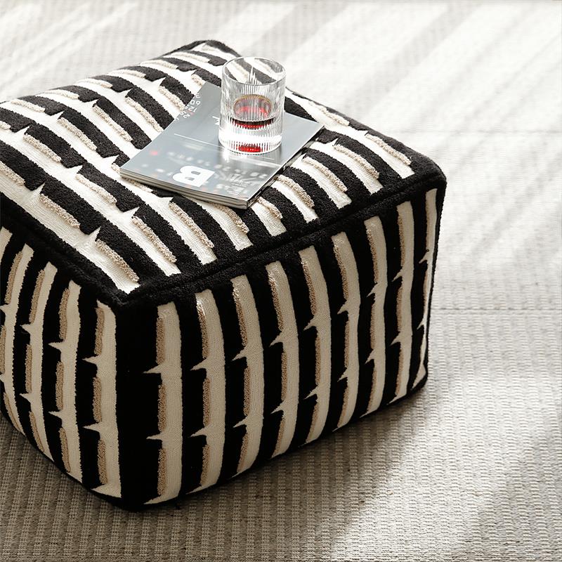 新疆包邮MILA米拉中古黑色立体浮雕绣客厅坐墩脚凳懒人沙发蒲团坐