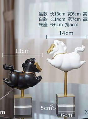 现代简约小马摆件客厅玄关样板间轻奢工艺品创意可爱桌面家居饰品