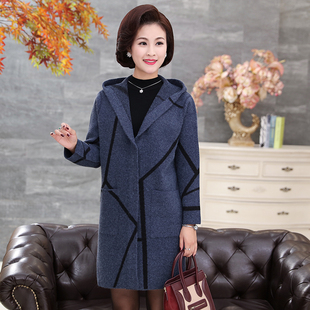 200斤胖mm妈妈秋装中长款开衫外套女加肥加大码羊绒带帽大衣秋冬