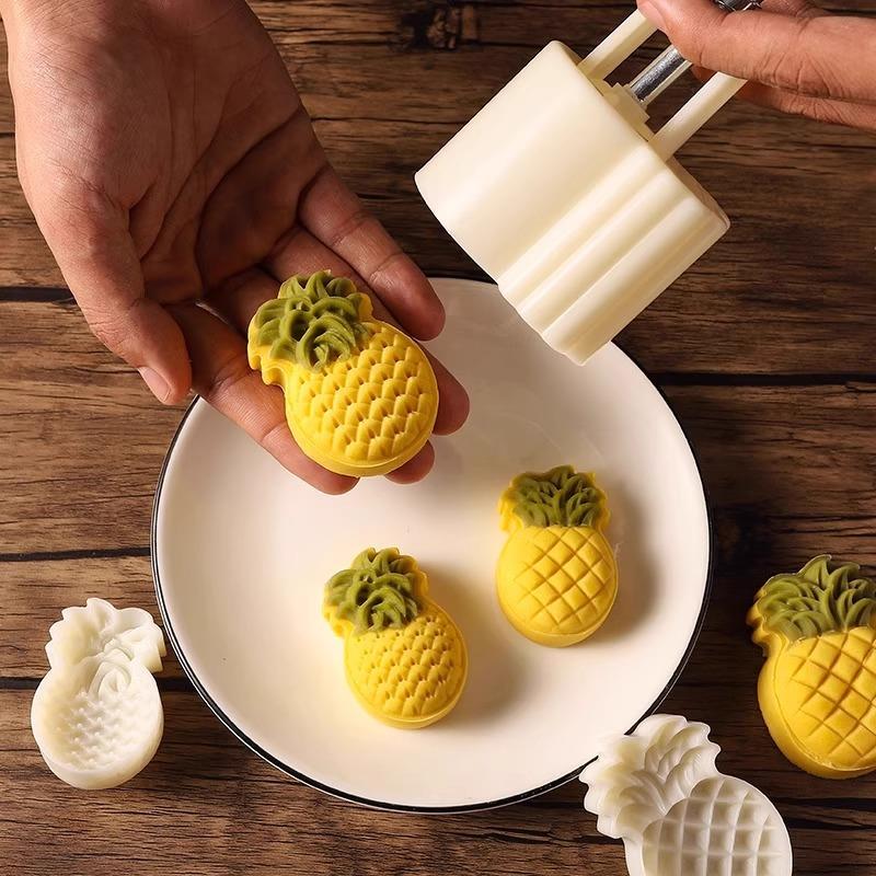 2025新款菠萝月饼模具50克g手压式冰皮广式凤梨酥绿豆糕点压花模