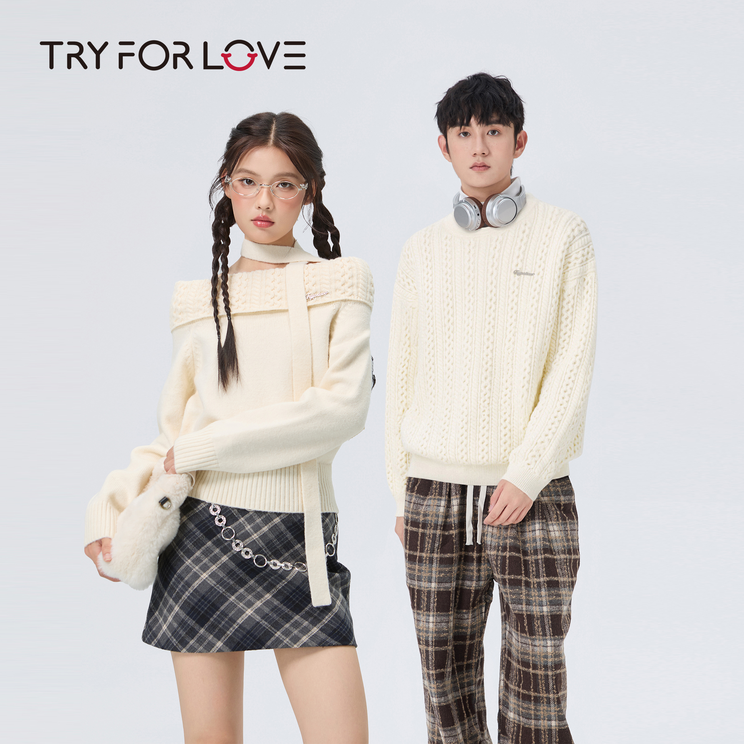 TRYFORLOVE秋冬季一字肩情侣装毛衣2025新款宽松保暖针织衫上衣女