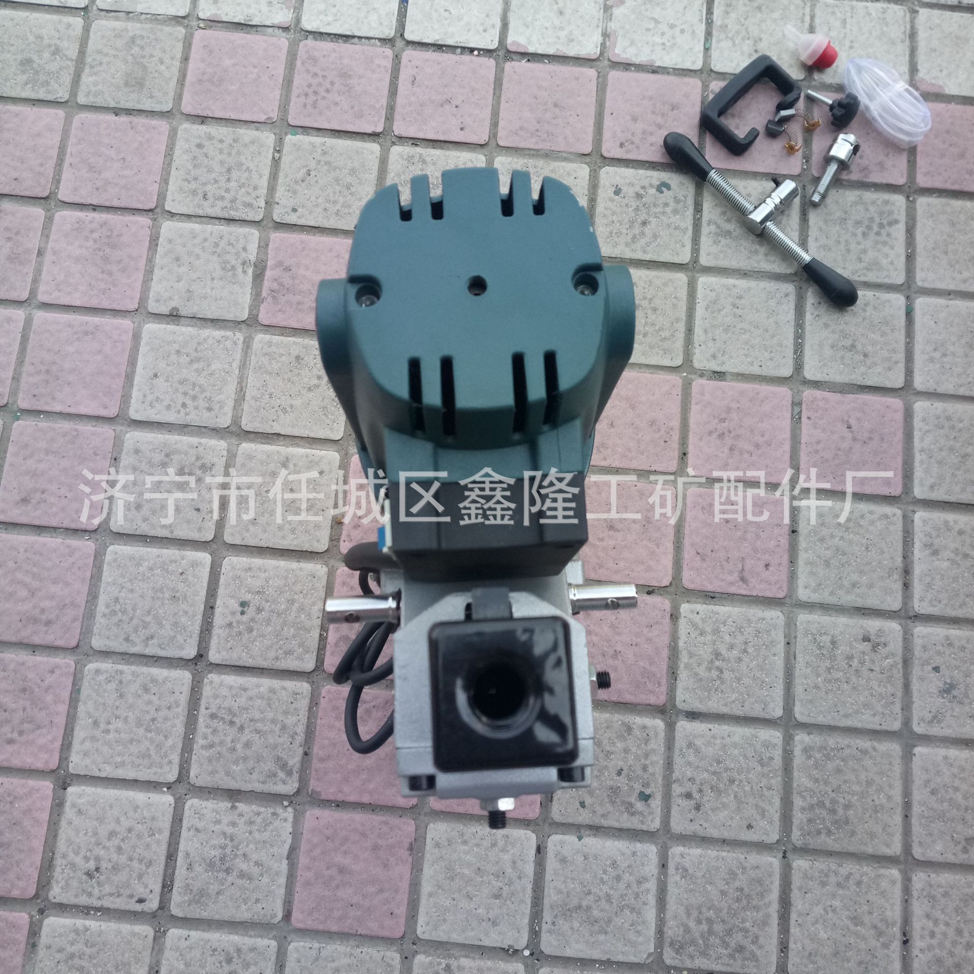 手拿式混凝土钻孔机 带架子的空调钻孔机 家庭用水暖空调打孔机