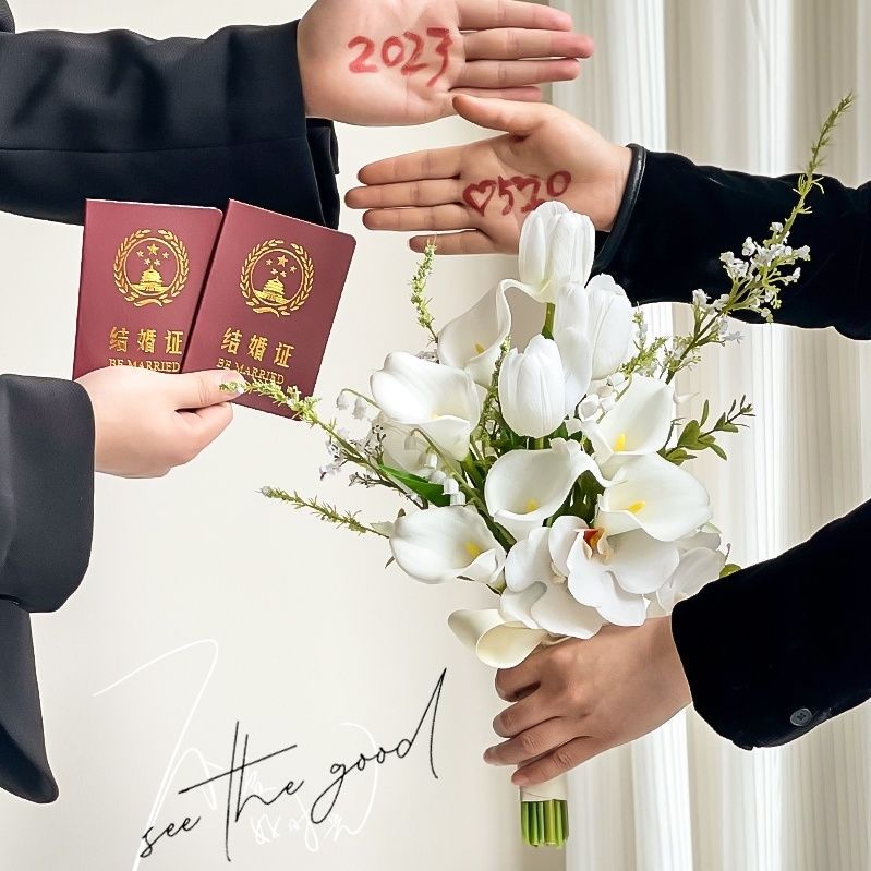 新娘手捧花仿真马蹄莲求婚把束高级感郁金香结婚领证花束道具