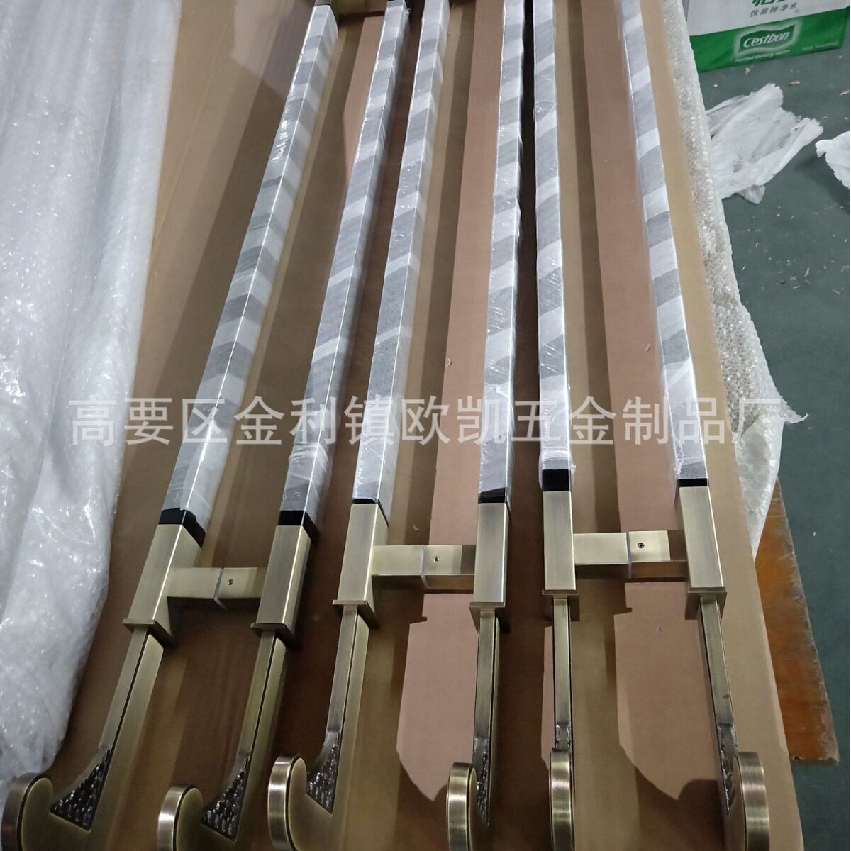 实木玻璃推拉门铝头小拉手直销