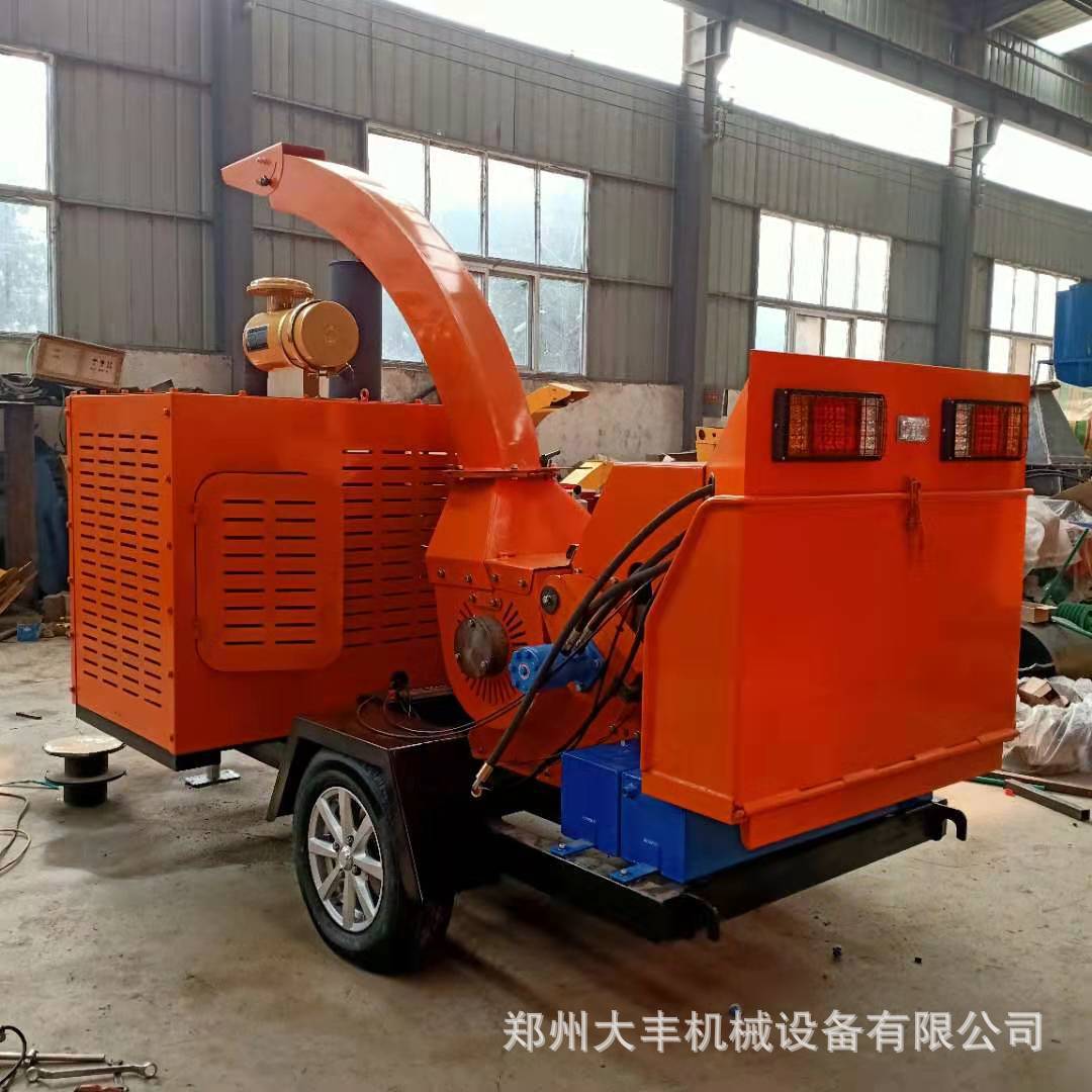 移动柴油枝条杂草切碎机园林大型碎枝机中型树枝木材粉碎机