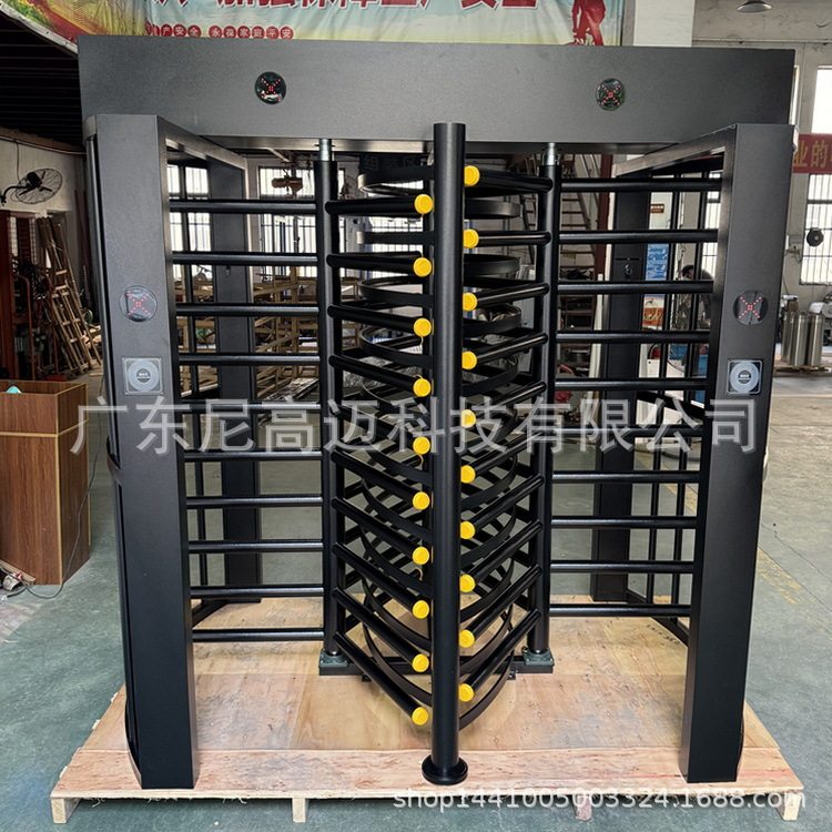 尼高迈不锈钢电控栅栏滚闸门源头厂家广西来宾小区全高旋转辊闸门