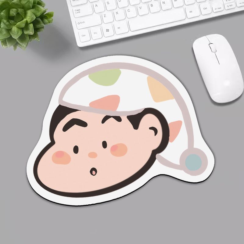 蜡笔小新卡通鼠标垫小号办公室工位防滑便携笔记本桌垫通用杯垫
