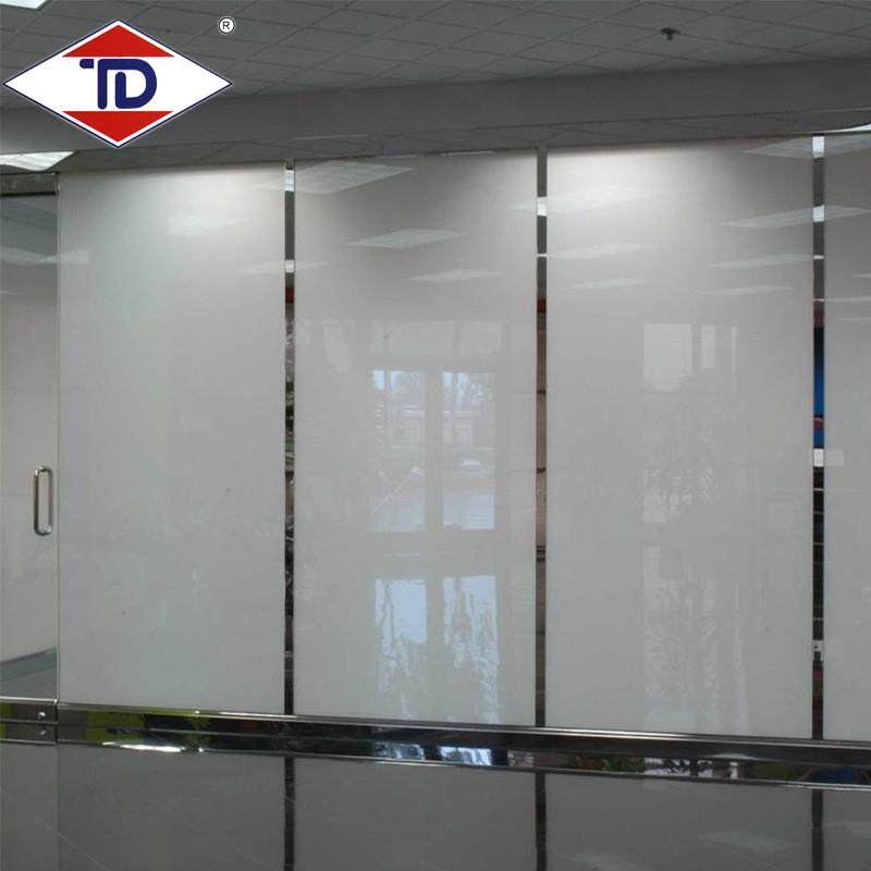 通电雾化玻璃可控智能调光玻璃pdlc彩色钢化夹胶汽车电控调光膜厂