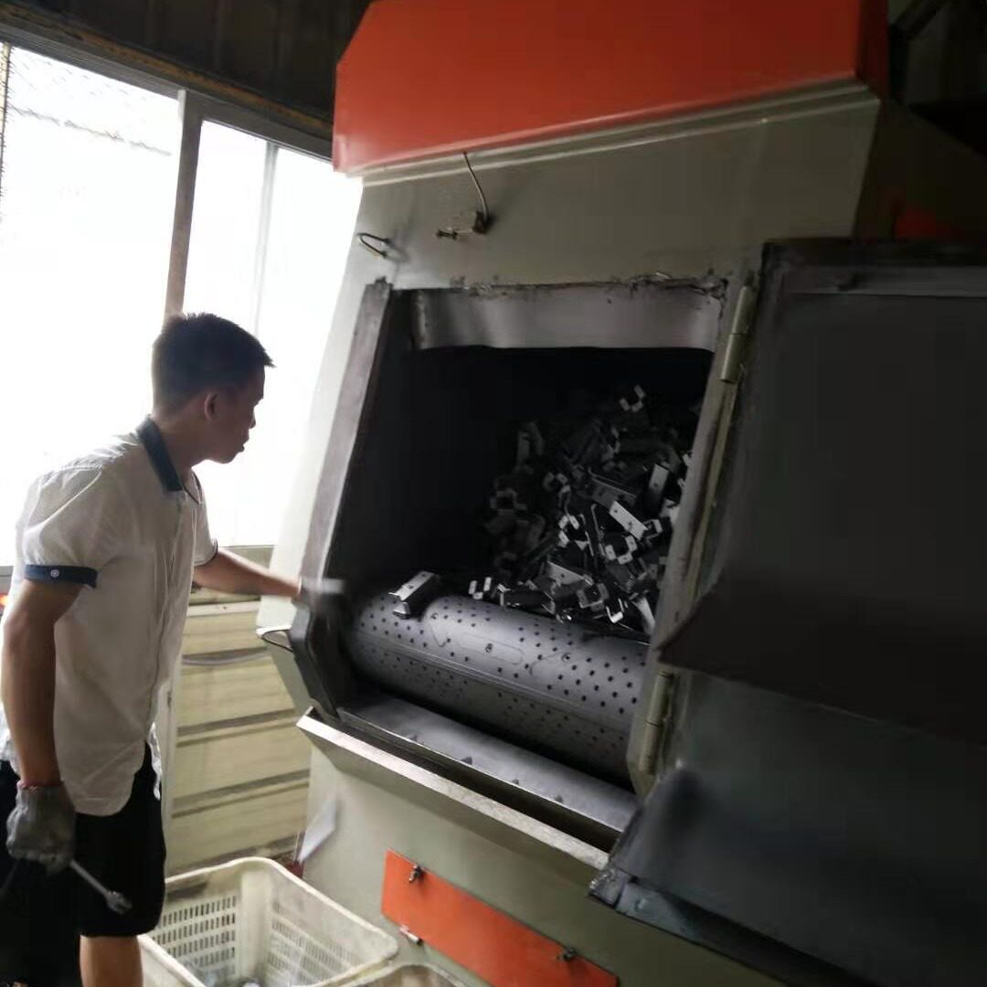 Q326小型抛丸机 履带式抛丸机清理机 压铸机钢材清理抛丸机现货
