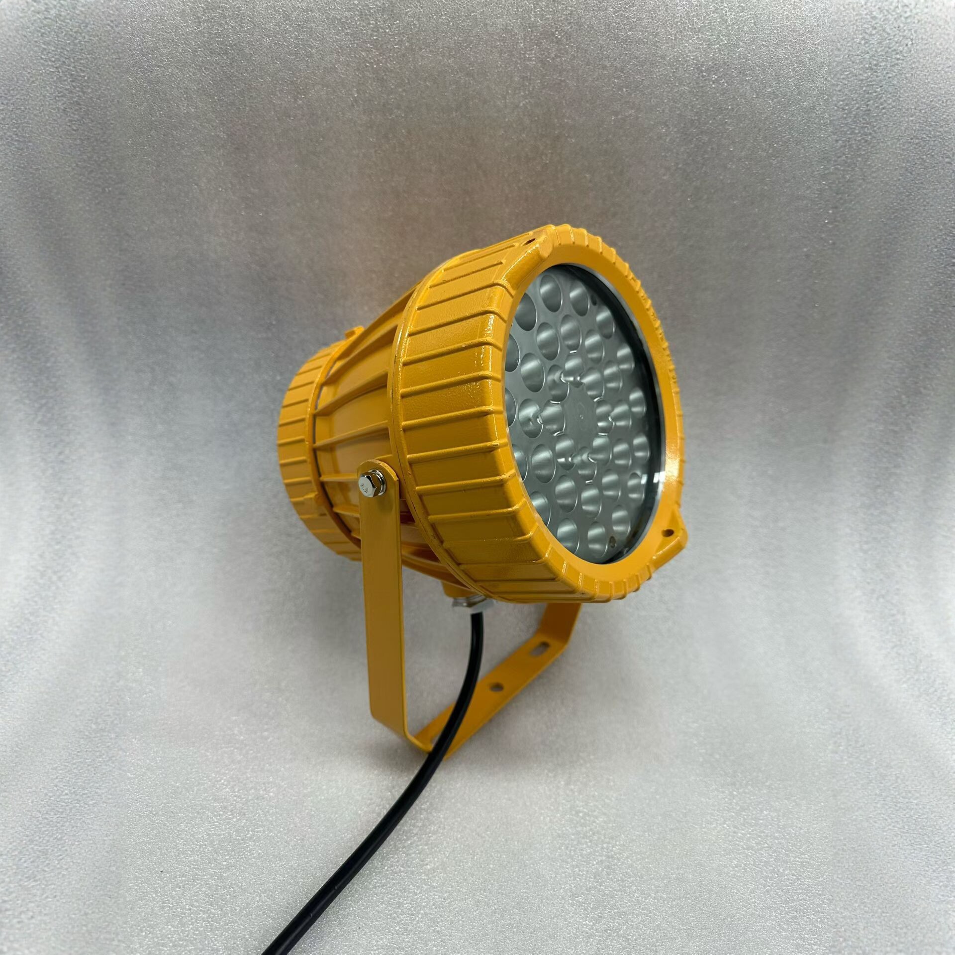 煤矿用隔爆LED支架工矿灯