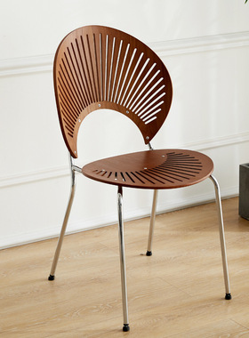 2026北欧实木餐椅贝壳椅家用简约现代太阳椅轻奢复古网红靠背餐桌
