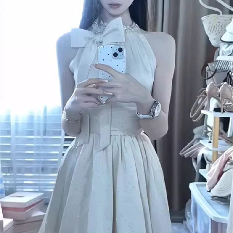 清新甜美烫钻蝴蝶结显瘦连衣裙女