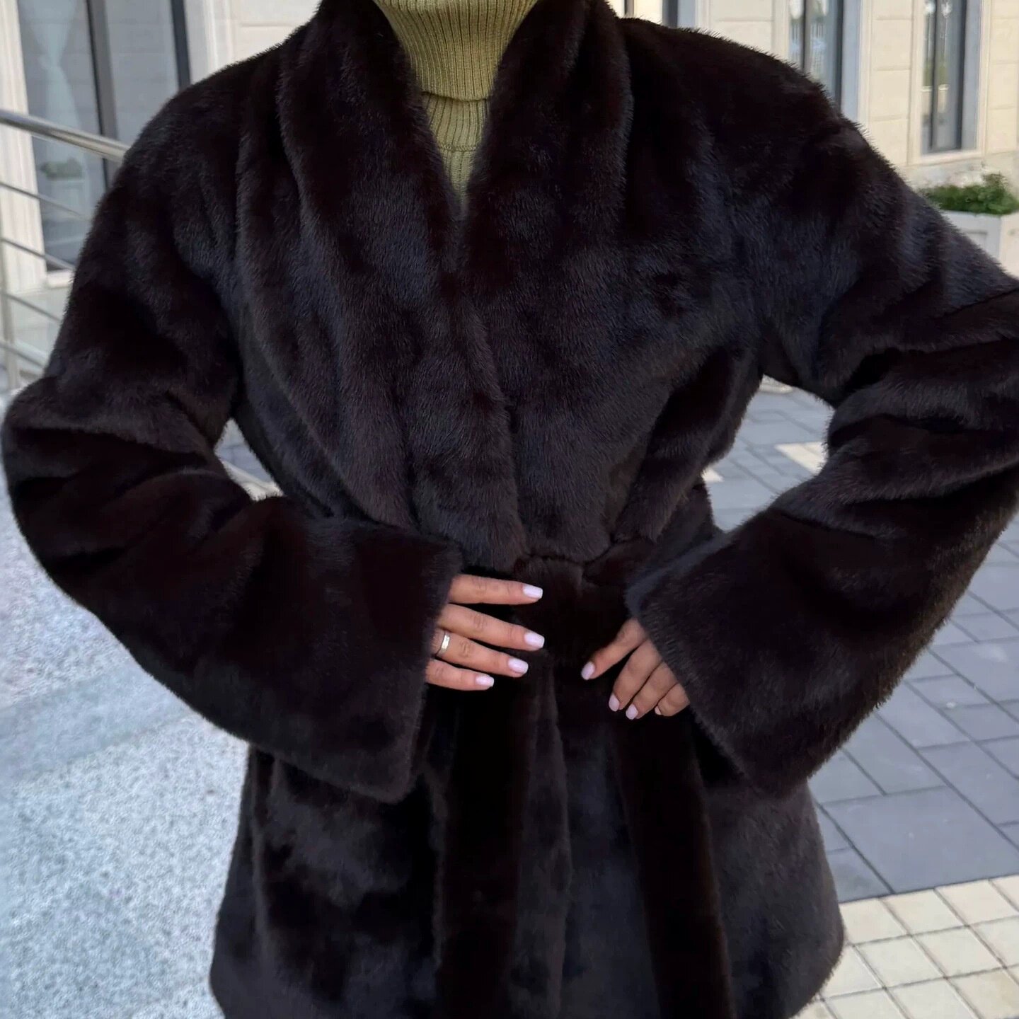 跨境秋冬保暖水貂毛大衣女V领优雅中长款人造毛仿皮草外套系腰带