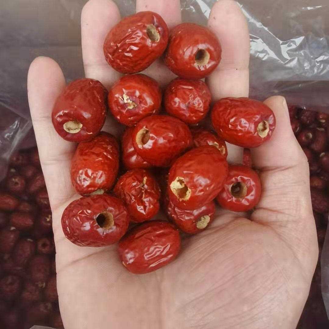 新货 5斤香酥脆无核红枣新疆无籽干枣去核空心枣御果欢小枣干整箱
