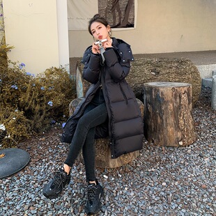 冬季女士羽绒服女中长款长过膝90白鸭绒加厚女款黑色收腰长款外套