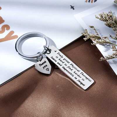 新款直销不锈钢钥匙扣A Truly Great Physical Therapist is Hard