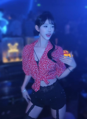 新款酒吧DS演出服女DJ领舞台chic夜店性感辣妹红色碎花衬衫服装