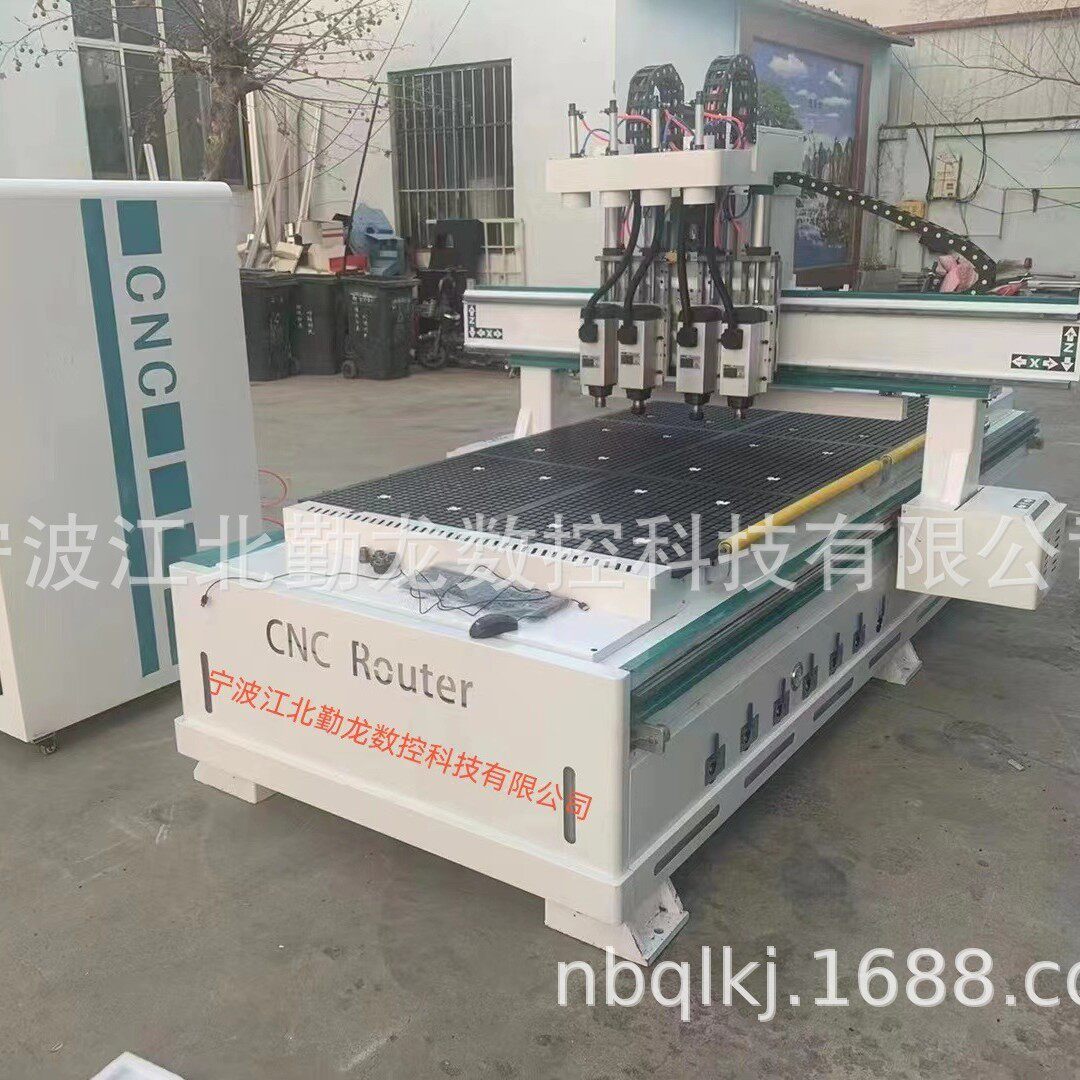 源头工厂厂家直销勤龙双工序木工开料机勤龙气缸切换木工雕刻机