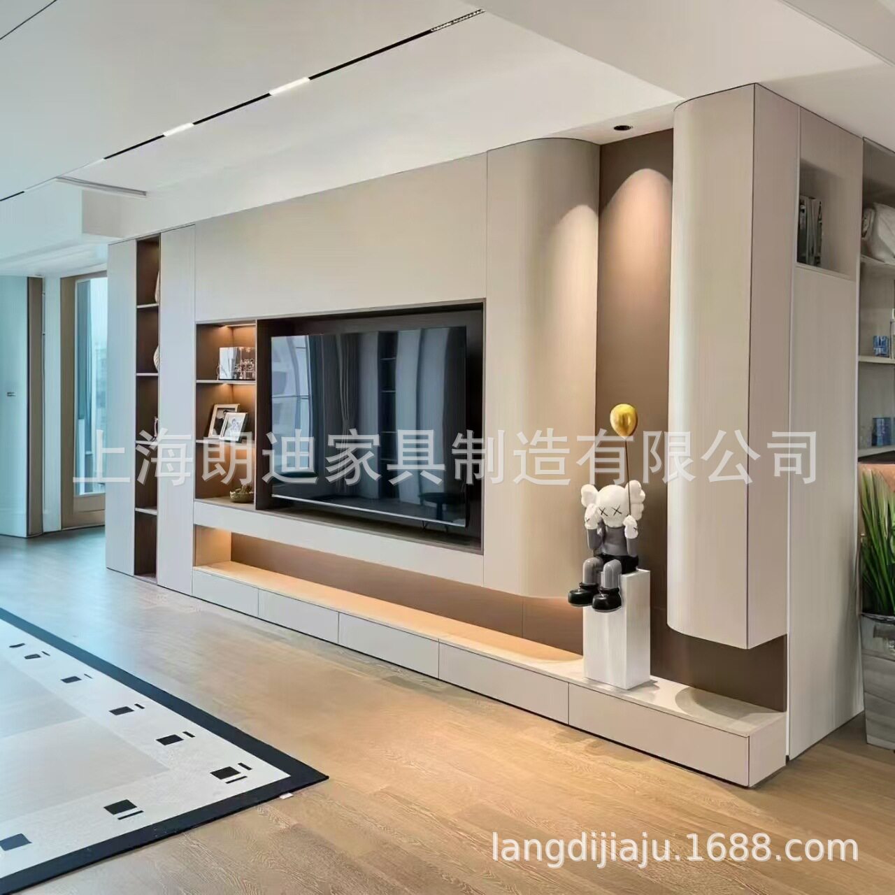 设计定制轻奢卧室弧形平开门通顶衣柜免拉手PET门板多层板柜体