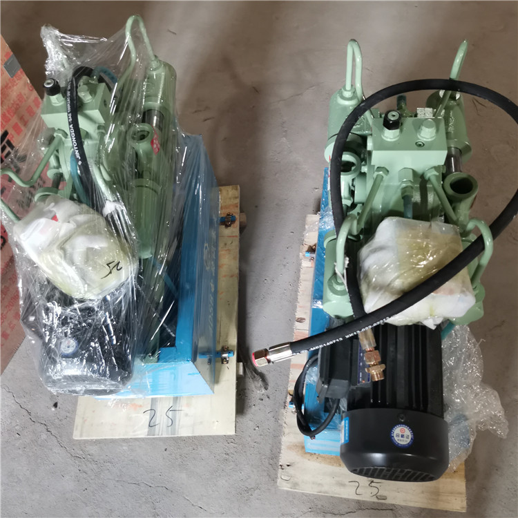 4DSB(Y)四缸高压电动试压泵