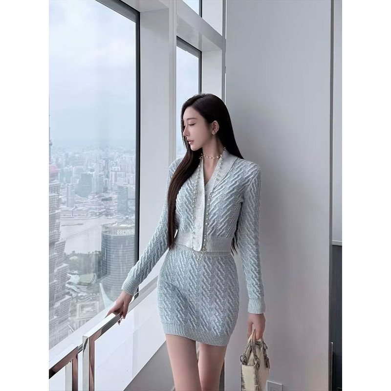 气质减龄针织套装女修身