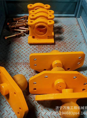 推土机 D60 D70 耳轴 144-70-13381