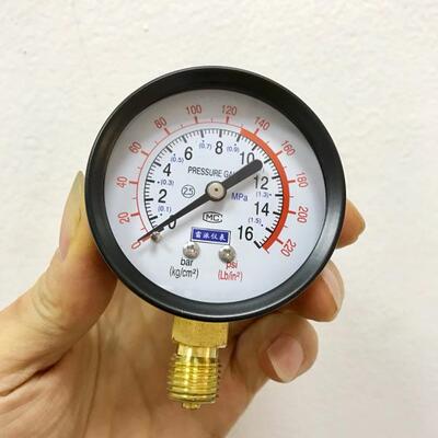 Pressure gauge 16kg/cm2 16bar 220psi 1.5mpa 直径61.5mm 牙m14