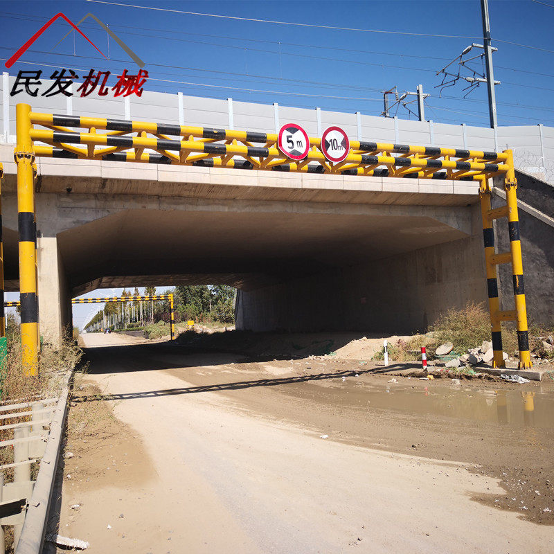 厂家销售公路限高架涵洞防撞防护小区停车场固定高栏高杆立柱