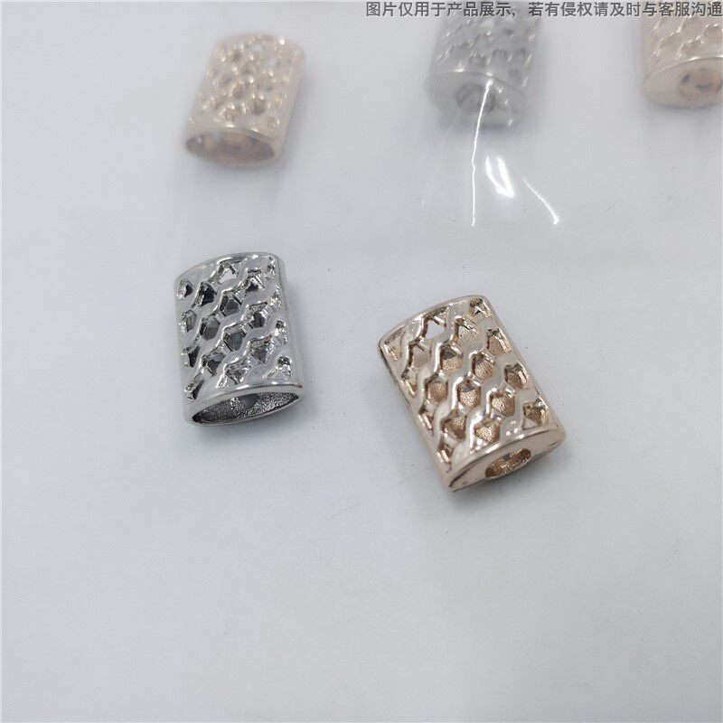 绳带卡扣细节彰显品质 新款式引领潮流 打造专属网眼扁形吊钟