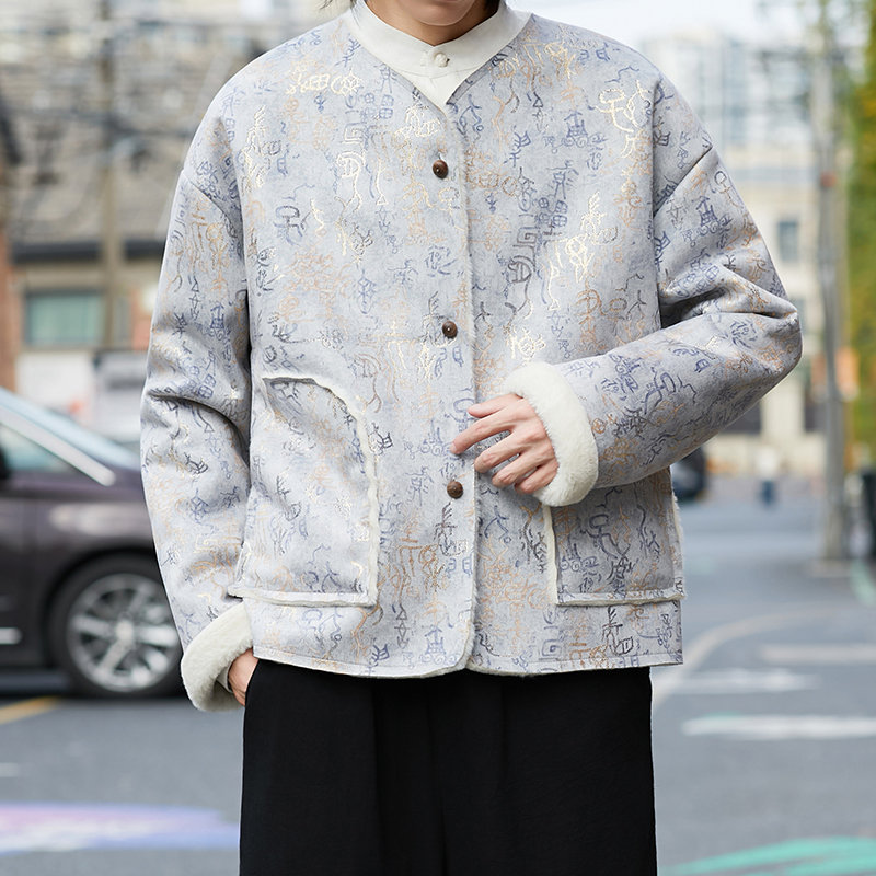 秋冬加绒加厚提花夹克男文字皮毛一体外套厚款无领保暖中式外衣