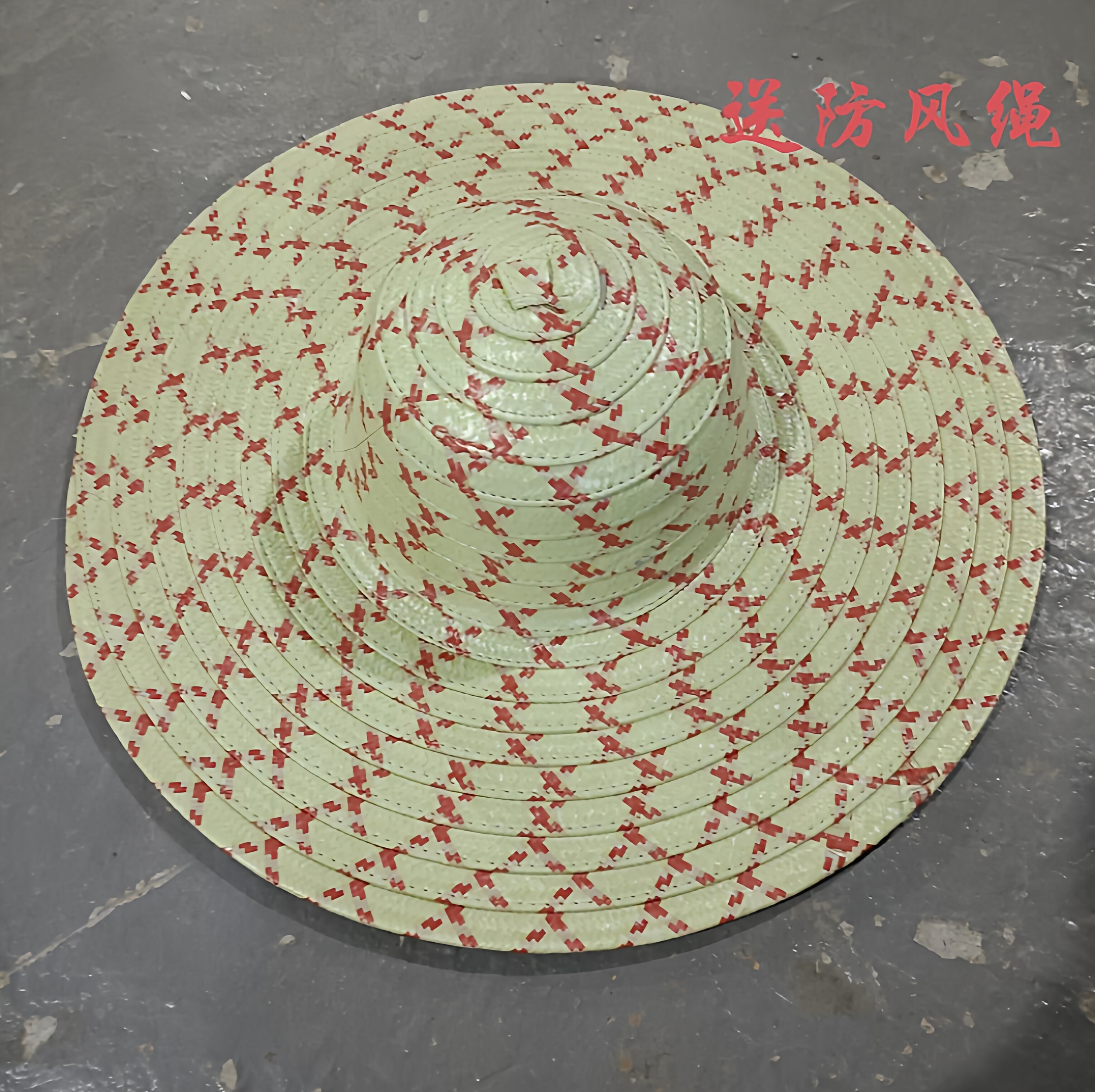 草帽四季皆可男女老少通用型。遮风,挡雨,蔽日适用于休闲户外运动