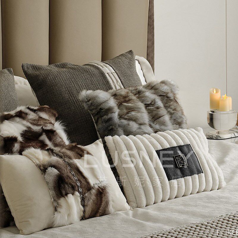 现代简约轻奢高级感狐狸毛抱枕沙发客厅样板房间灰咖色靠枕靠垫套