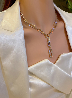 Korean Style Metal Chain Around the Neck Design Personality