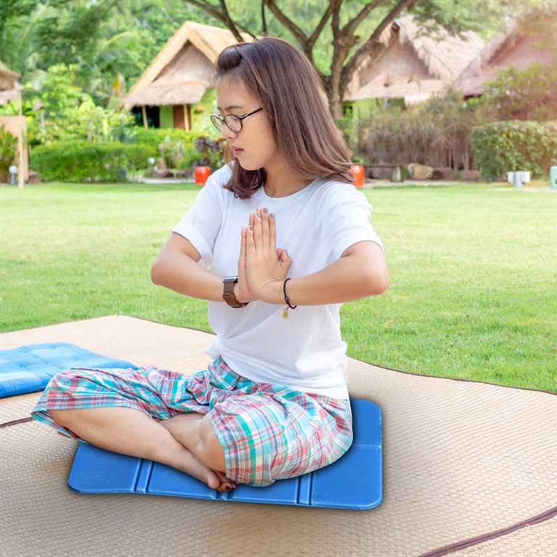 Foldable Outdoor Travel Picnic Mat Cushion Soft Folding Mois