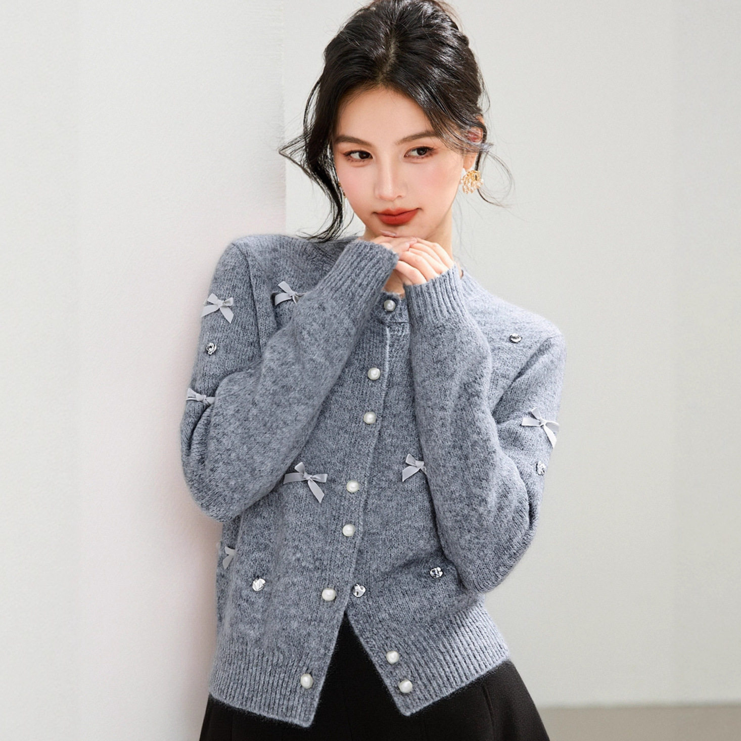 G6697灰色蝴蝶结少女减龄上毛针织衫