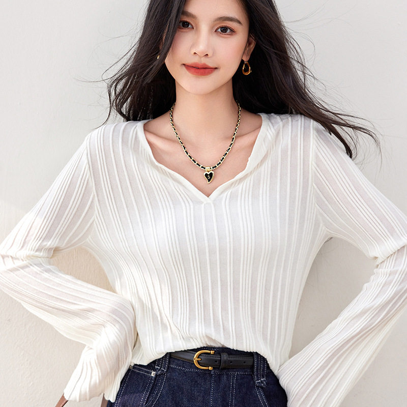 R3425套头小众品牌网红纯色毛衣柔软透气毛衫喇叭袖针织衫女春季
