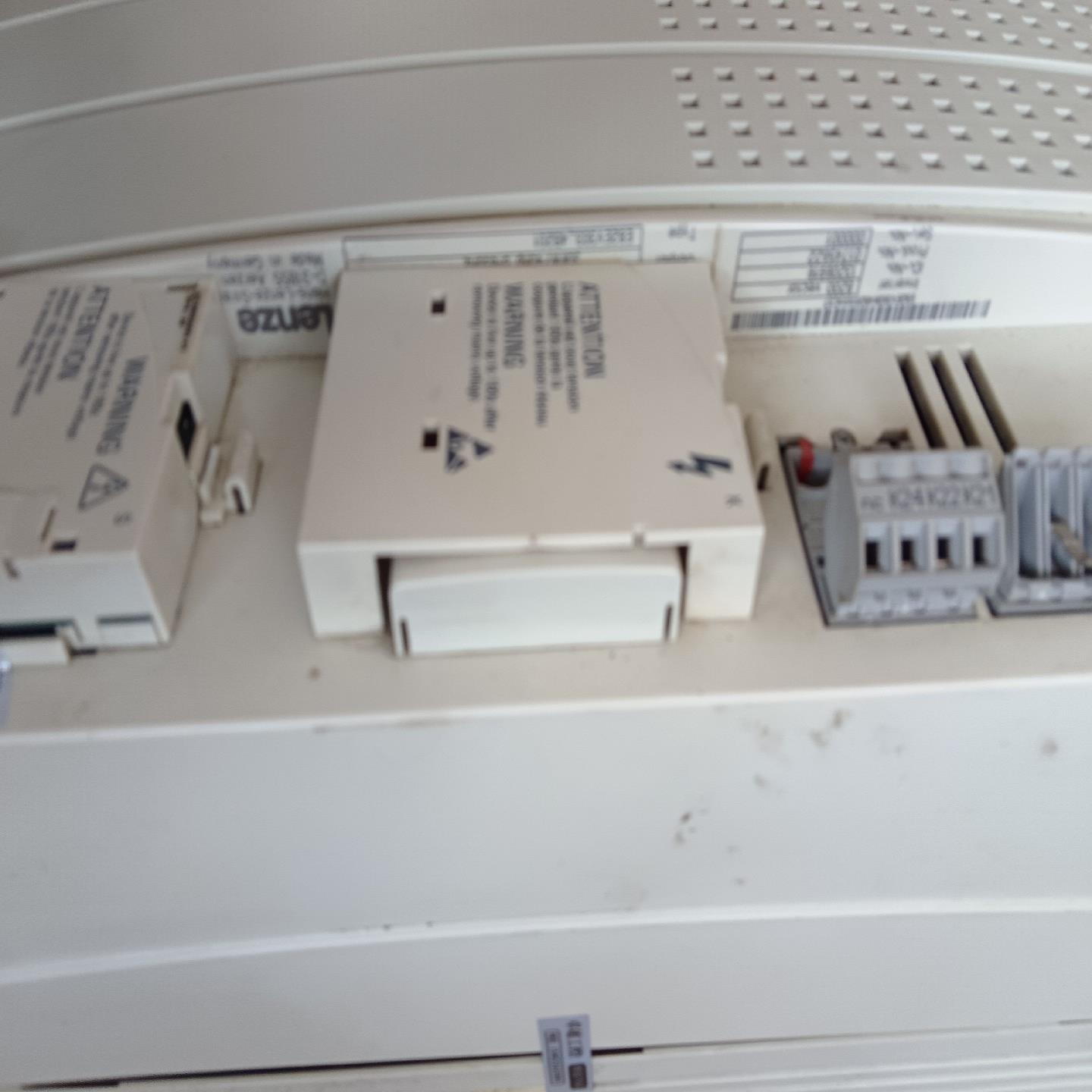 原装拆机测试完好 E82EV303K4B201 E82EV2~议价