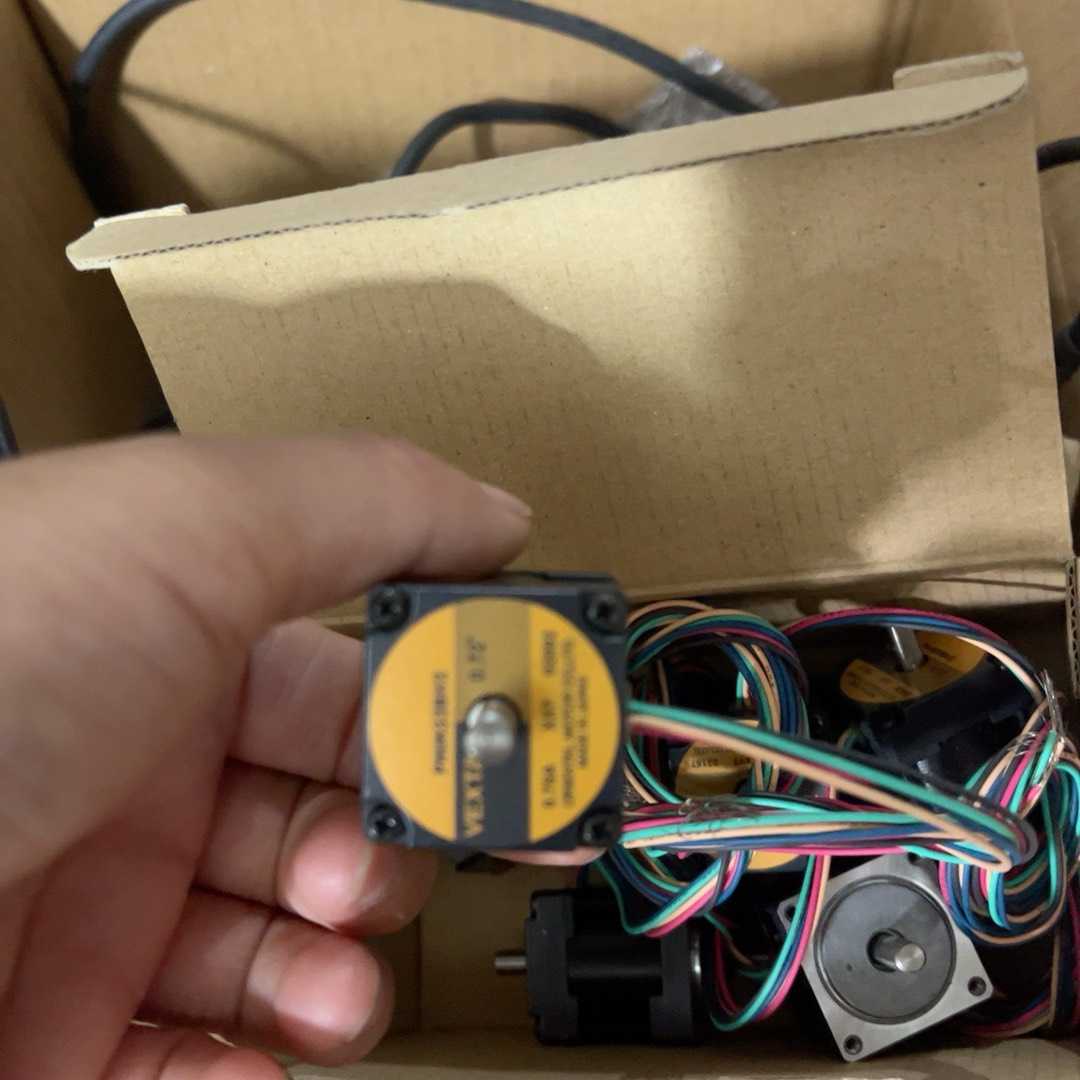 议价东方双轴电机！PMM35BH2~0.75A拆机物品