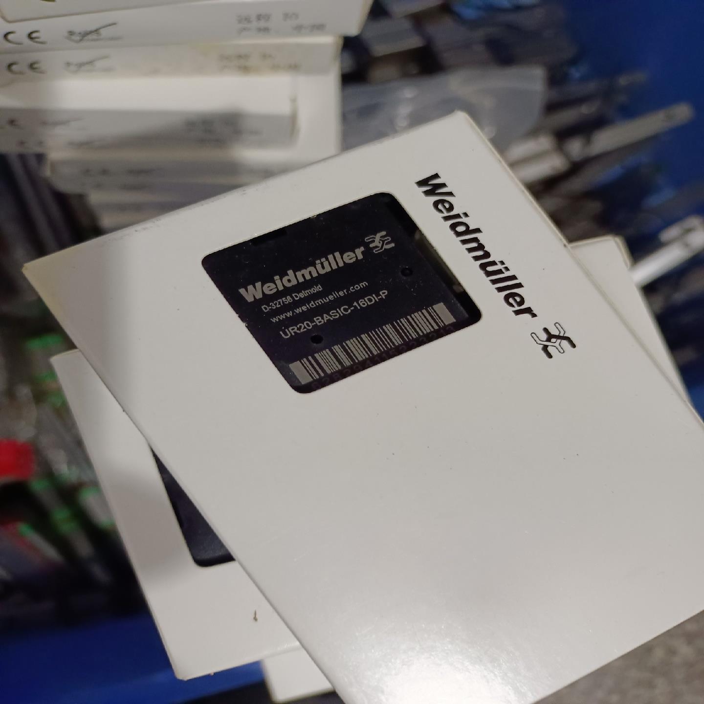 议~UR20-BASIC-16DI-P魏德米勒PLC扩展模块全新