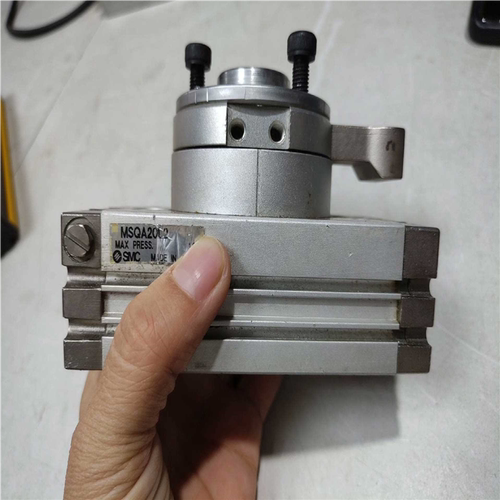 【顺庆】MSQA20L2 SMC旋转气缸带外置缓冲器，功能正常，成色【议