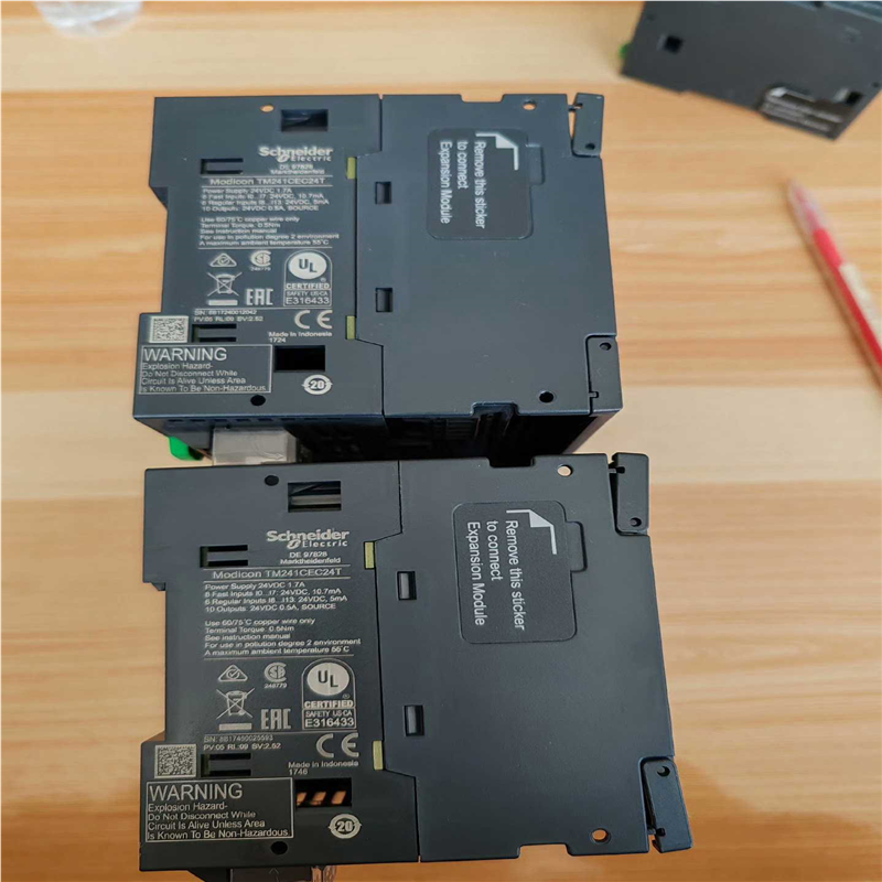 PLC  TM241CEC24T(3个)~议价