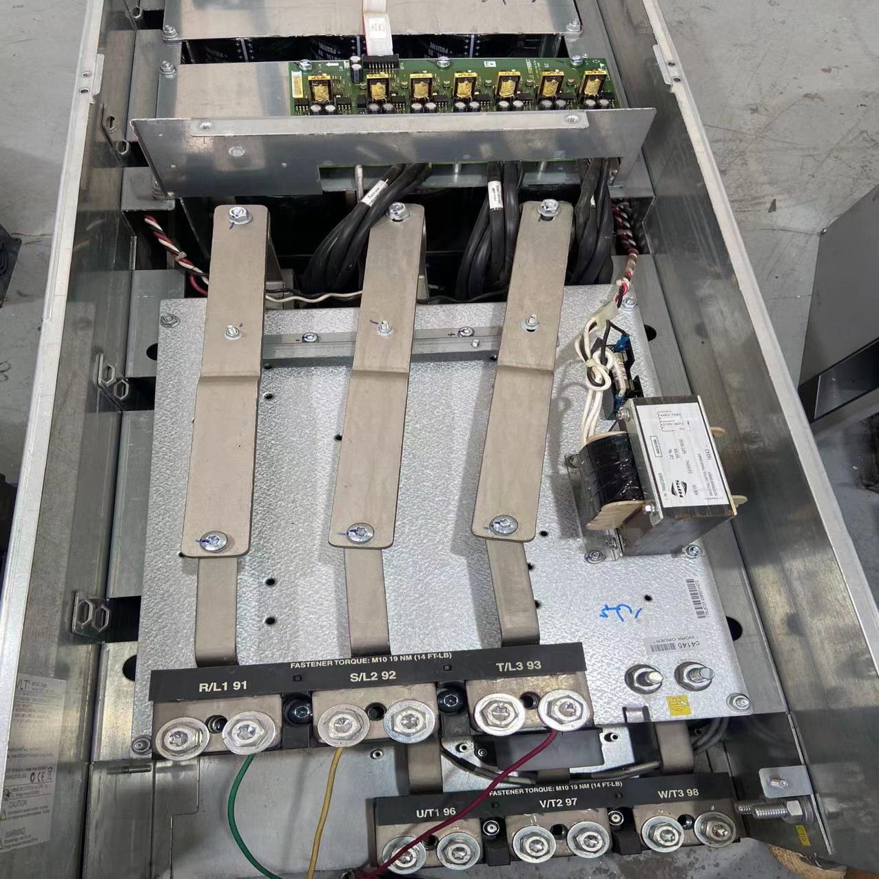 丹佛斯FC102-400KW变频器FC102-P400T7E（憨憨电子）