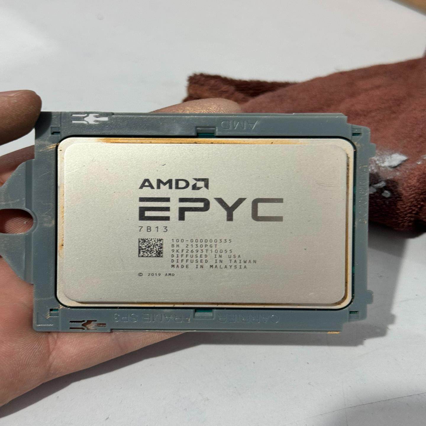 议价~无锁AMD霄龙7B13 cpu 64核128线程