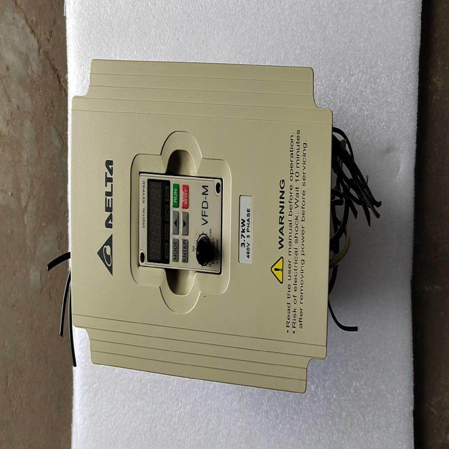 台达变频器VFD037M43A功能包好，包邮，破损处见图3一（耶耶电,3C数码配件,其它配件,淘宝优惠券,粉丝福利购,淘宝优惠卷