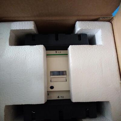 议~接触器LC1D11500M5C  AC220V