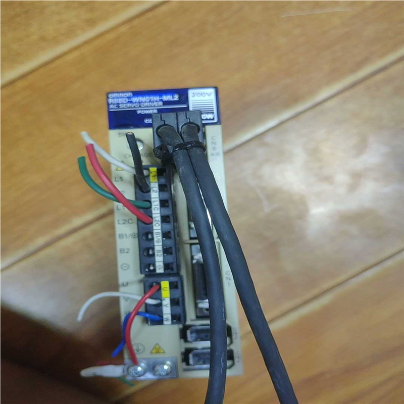 R88D-WN01H-ML2100W成色不错有~议价