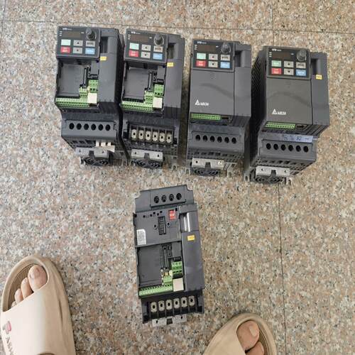 台达变频器VFD037E43A (3.7kw) 有5台 一台（耶耶电子）