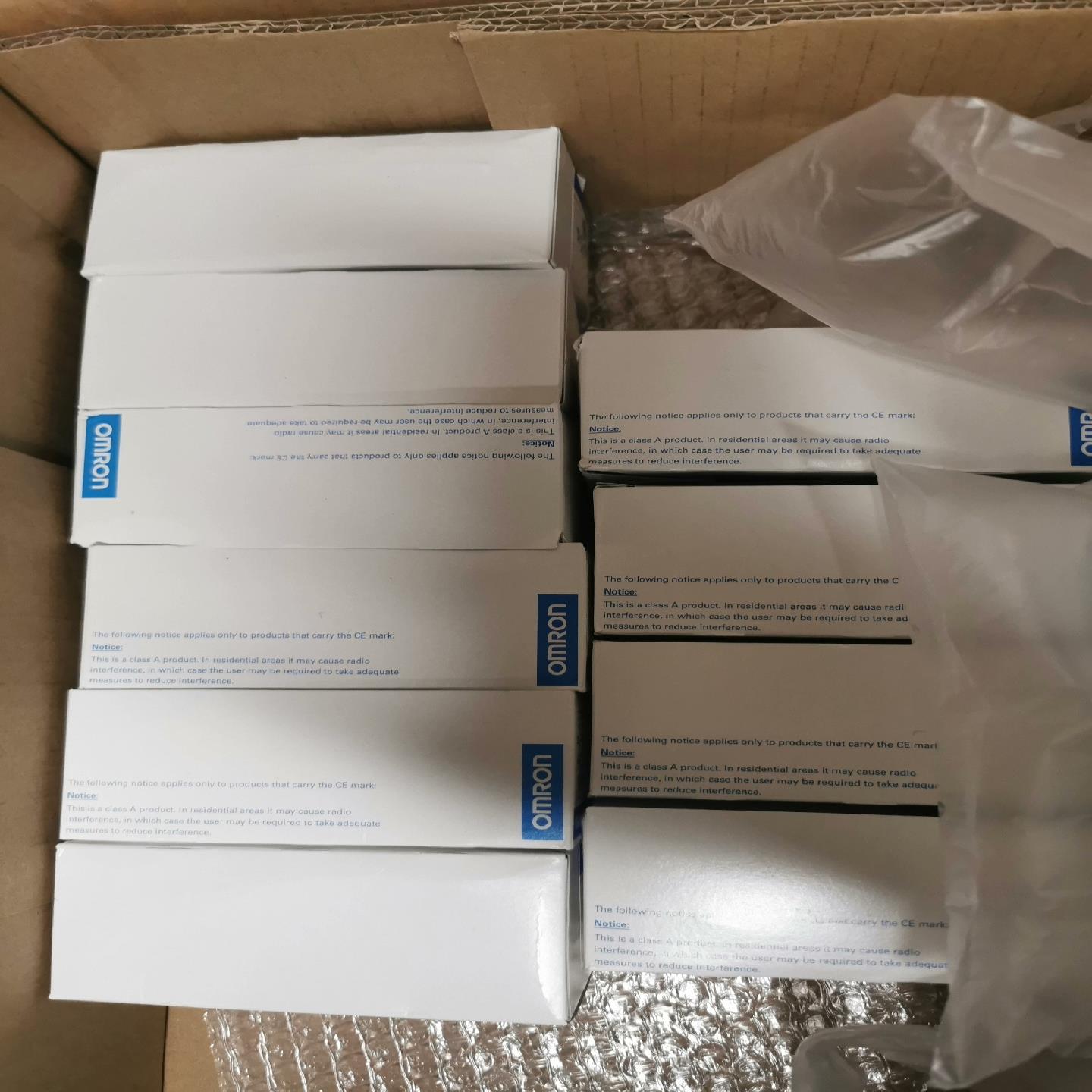 议~E3S-GS3E4 2M  光电开关