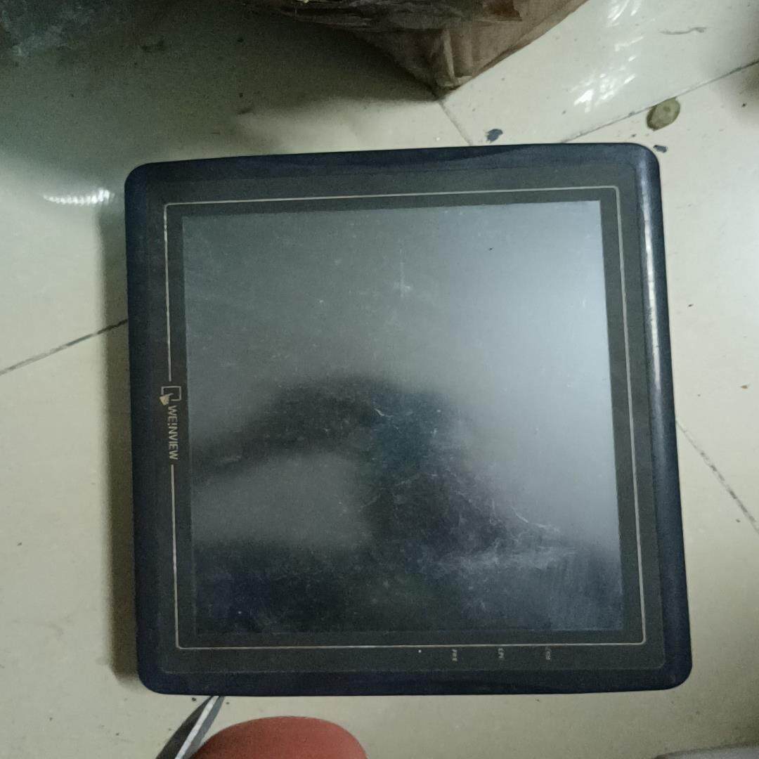 议~威纶MT8121T触摸屏的成色还行触摸正常显示正